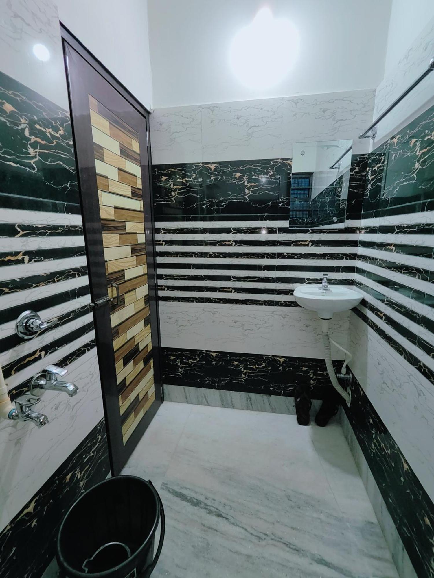 Gulab Lodge Siliguri Εξωτερικό φωτογραφία
