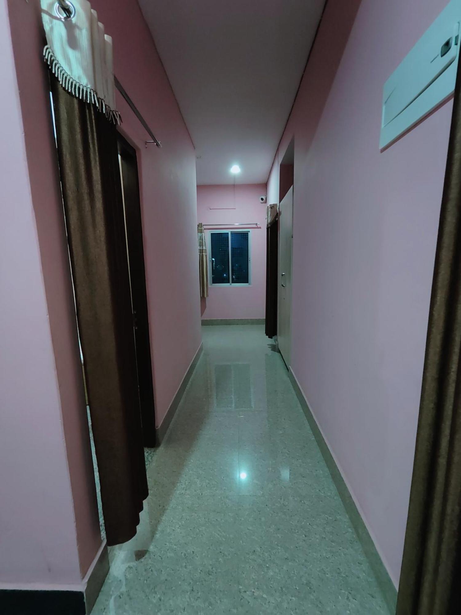 Gulab Lodge Siliguri Εξωτερικό φωτογραφία