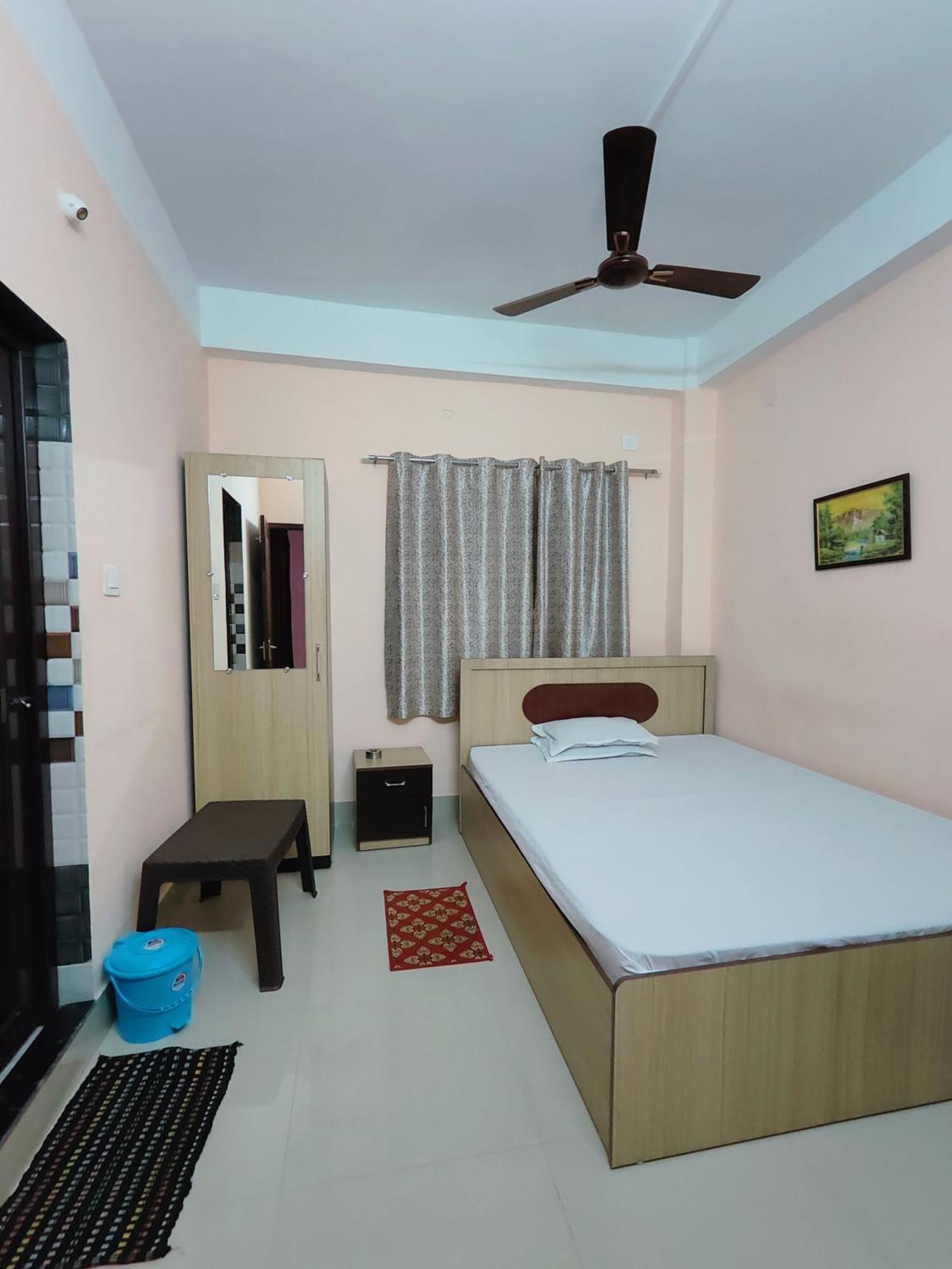 Gulab Lodge Siliguri Εξωτερικό φωτογραφία